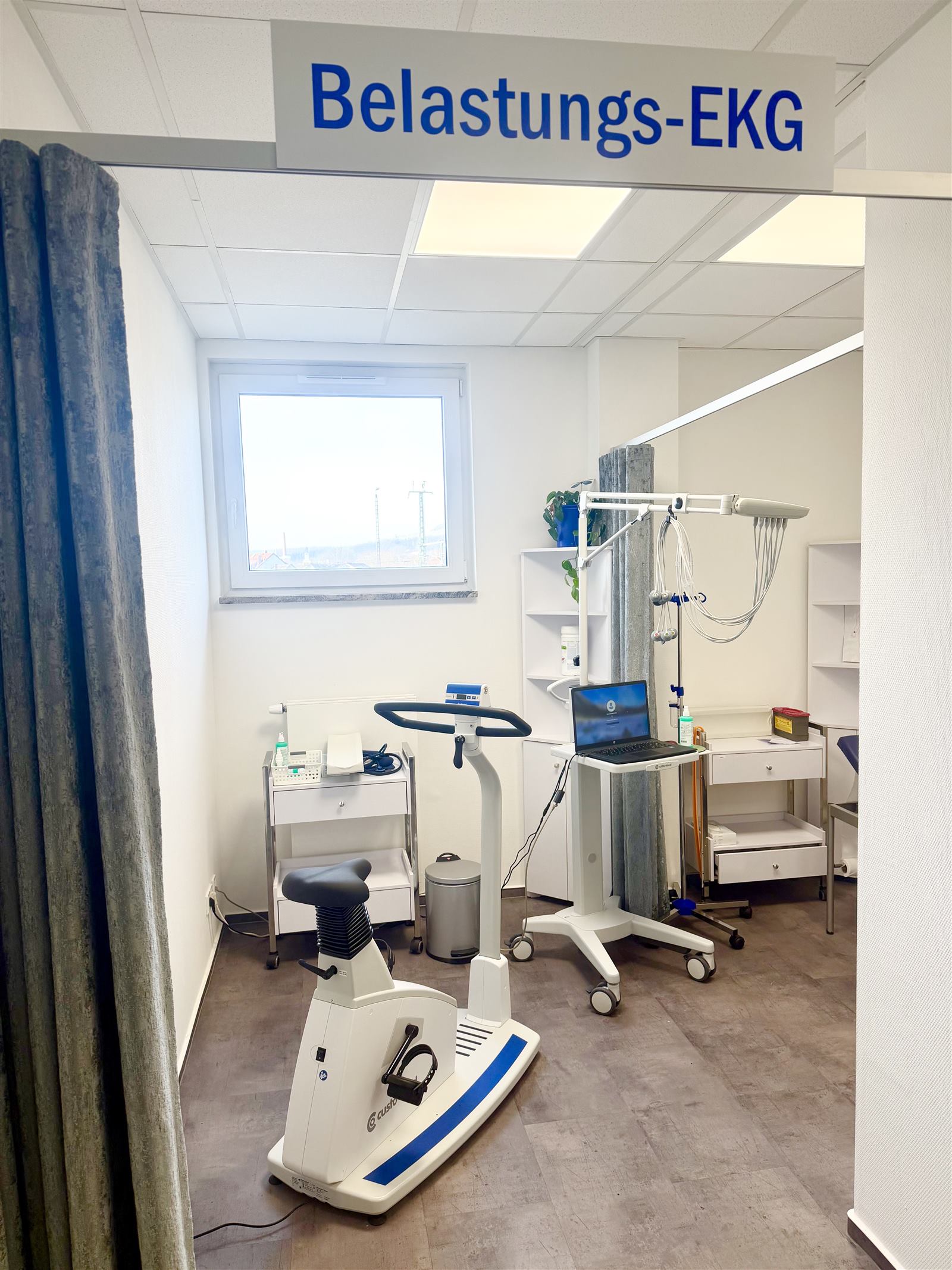 Raum für Belastungs-EKG mit Ergometer